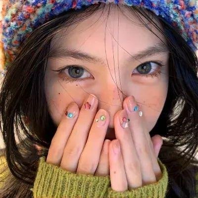 操场胶片·未删减海报